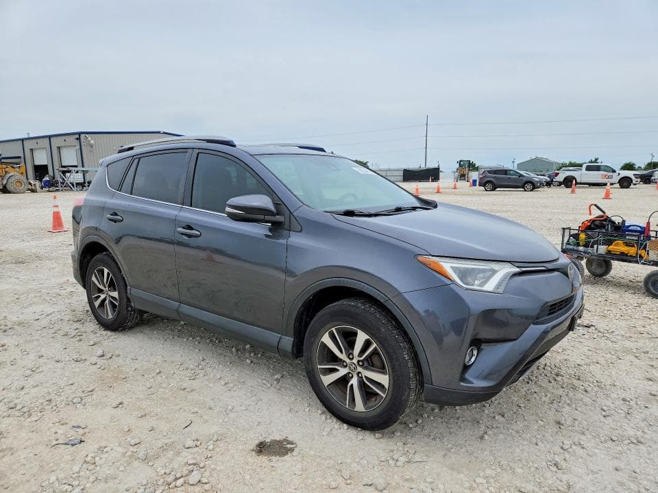 2017 TOYOTA RAV4 XLE 4