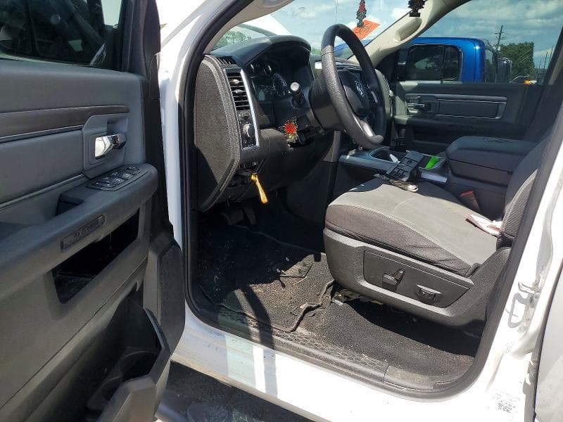 2022 RAM 1500 CLASSIC SLT 8