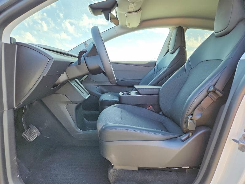 2026 TESLA MODEL Y 7