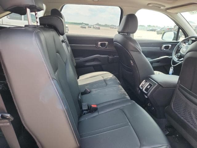 2021 KIA SORENTO S 11