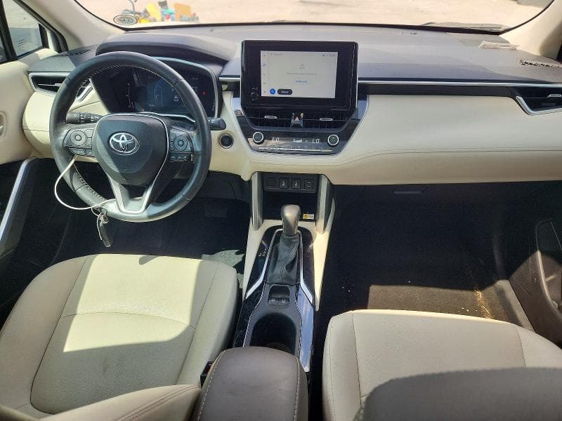 2023 TOYOTA COROLLA CROSS XLE 8