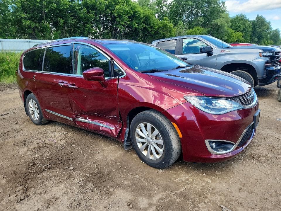 2018 CHRYSLER PACIFICA TOURING L 4