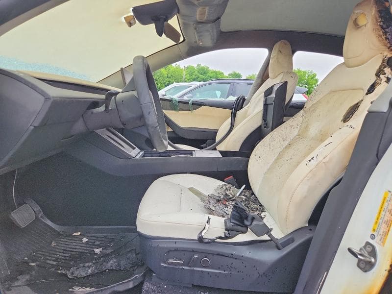 2026 TESLA MODEL Y 7