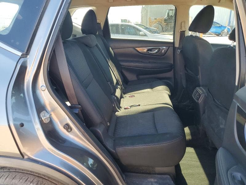 2018 NISSAN ROGUE S 11
