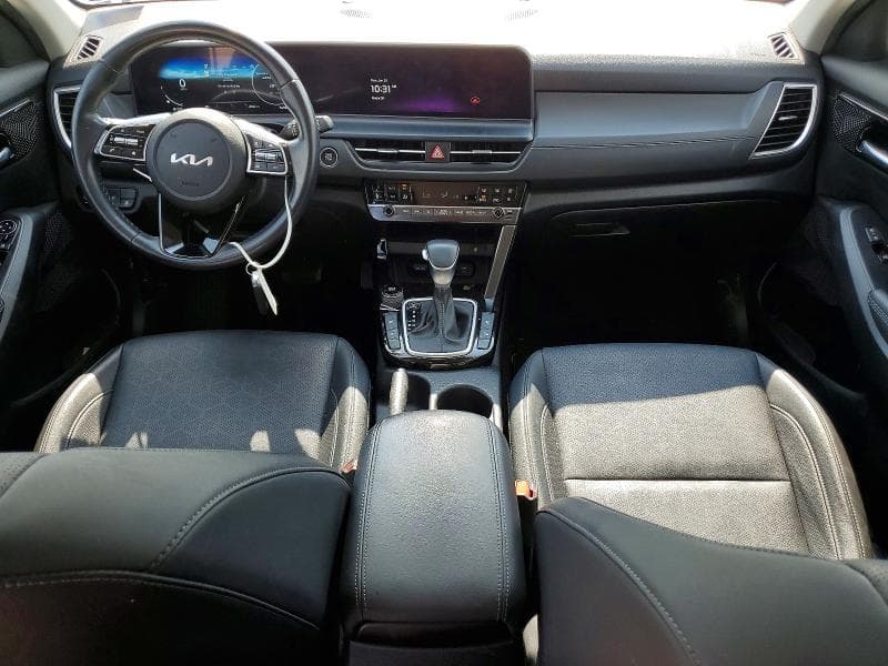 2024 KIA SELTOS EX 8
