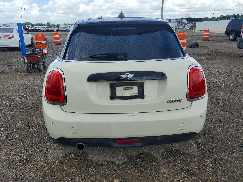 2017 MINI COOPER 6