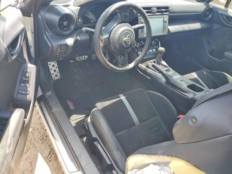 2024 TOYOTA GR 86 PREMIUM 8