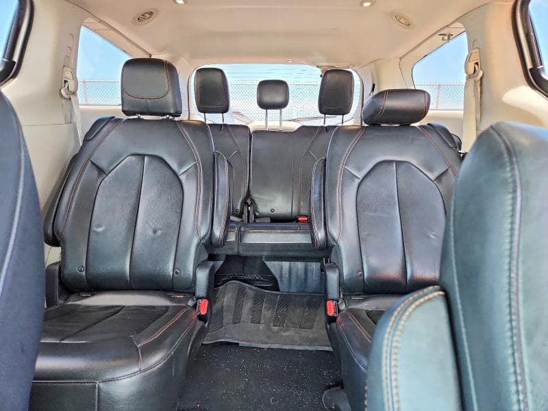 2017 CHRYSLER PACIFICA 10