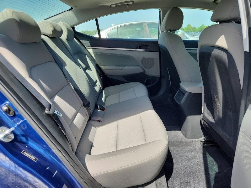 2017 HYUNDAI ELANTRA SE 10