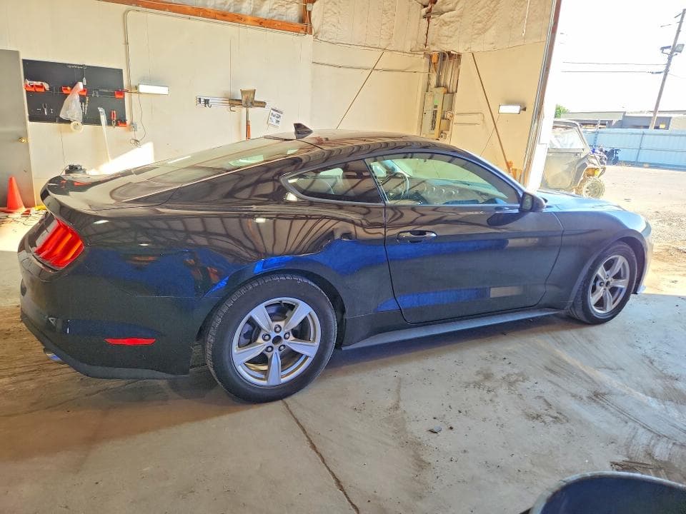 2021 FORD MUSTANG 3