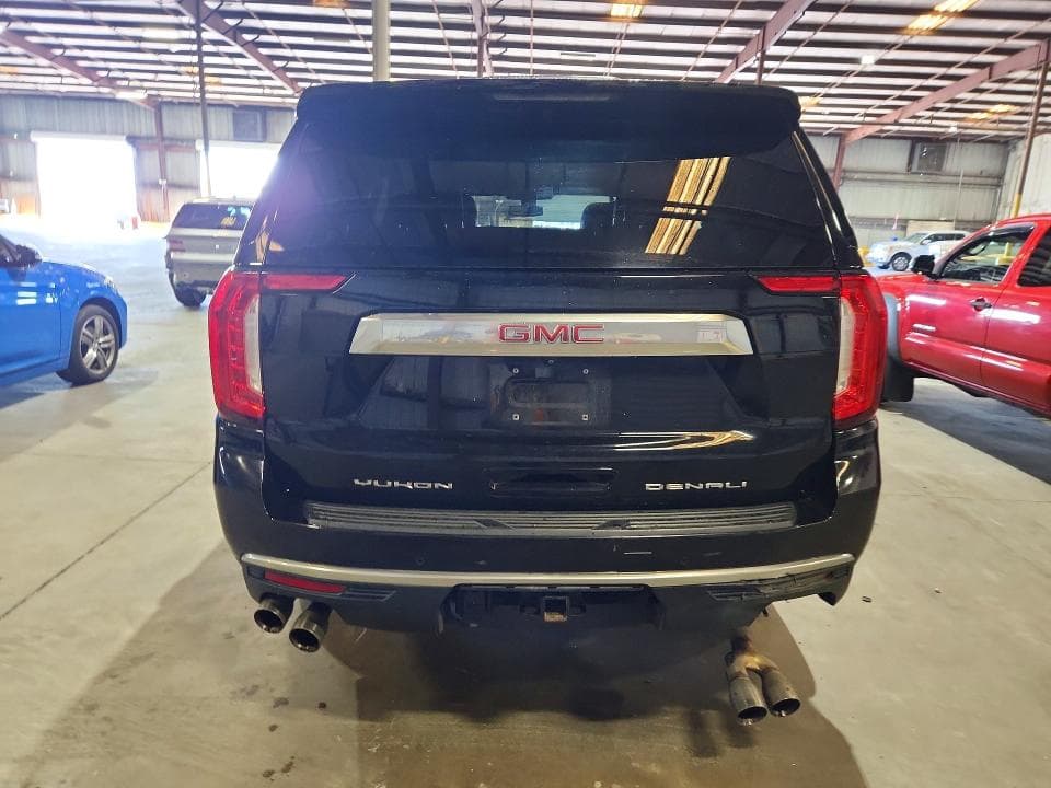 2021 GMC YUKON DENALI 6