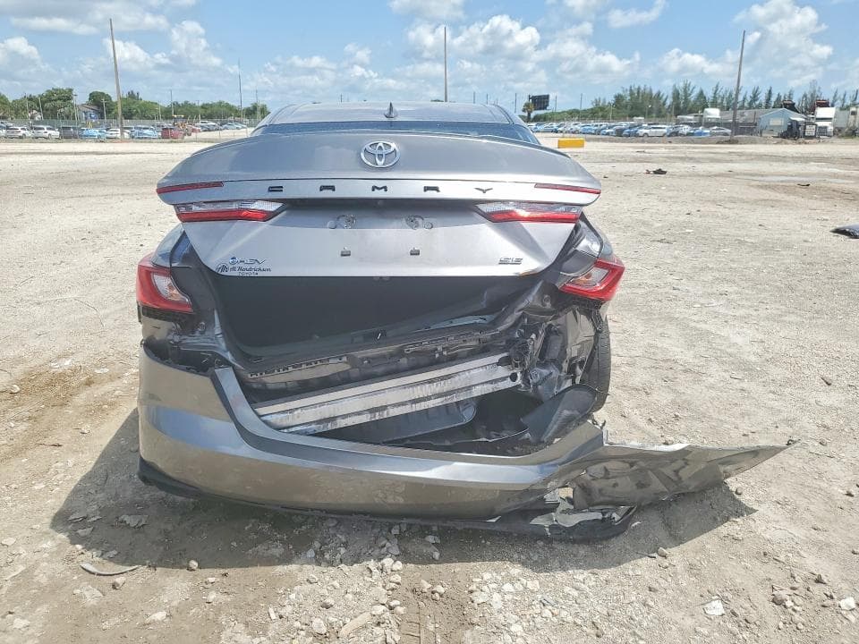 2025 TOYOTA CAMRY SE 6