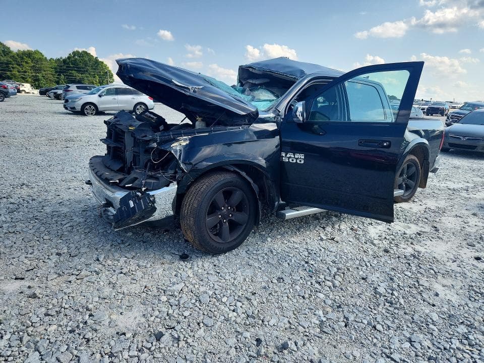 2018 RAM 1500 SLT - 1