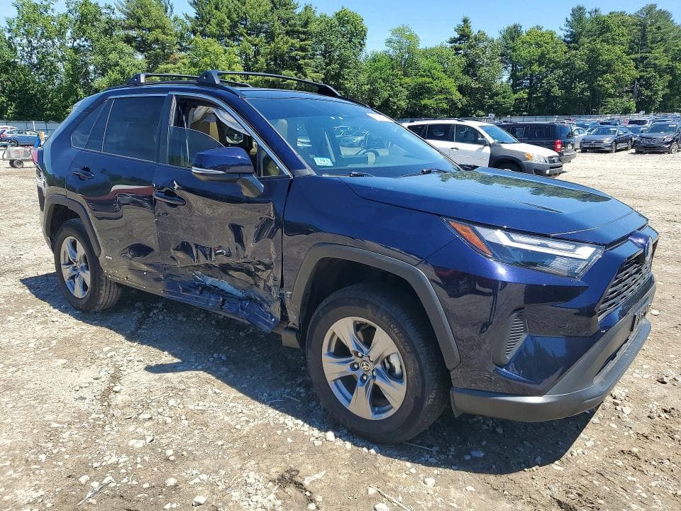 2024 TOYOTA RAV4 HYBRID XLE 4