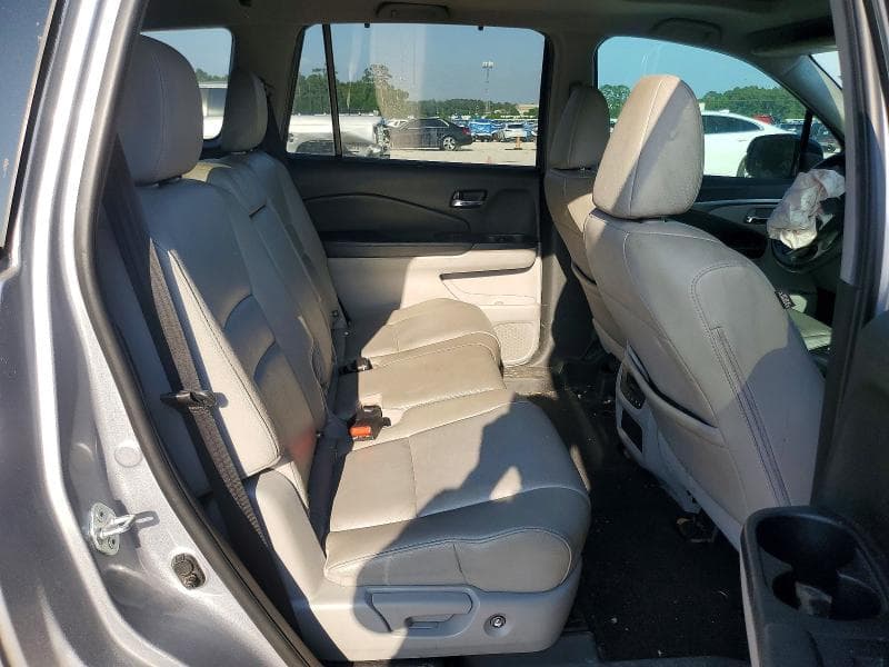 2021 HONDA PILOT SE 11
