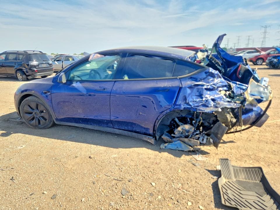 2024 TESLA MODEL Y 2