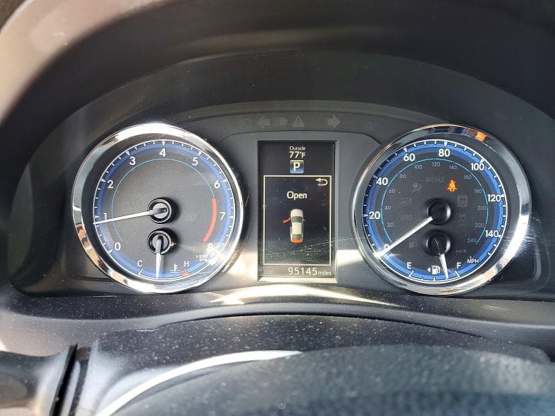 2019 TOYOTA COROLLA SE 9