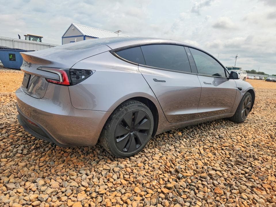 2026 TESLA MODEL 3 3