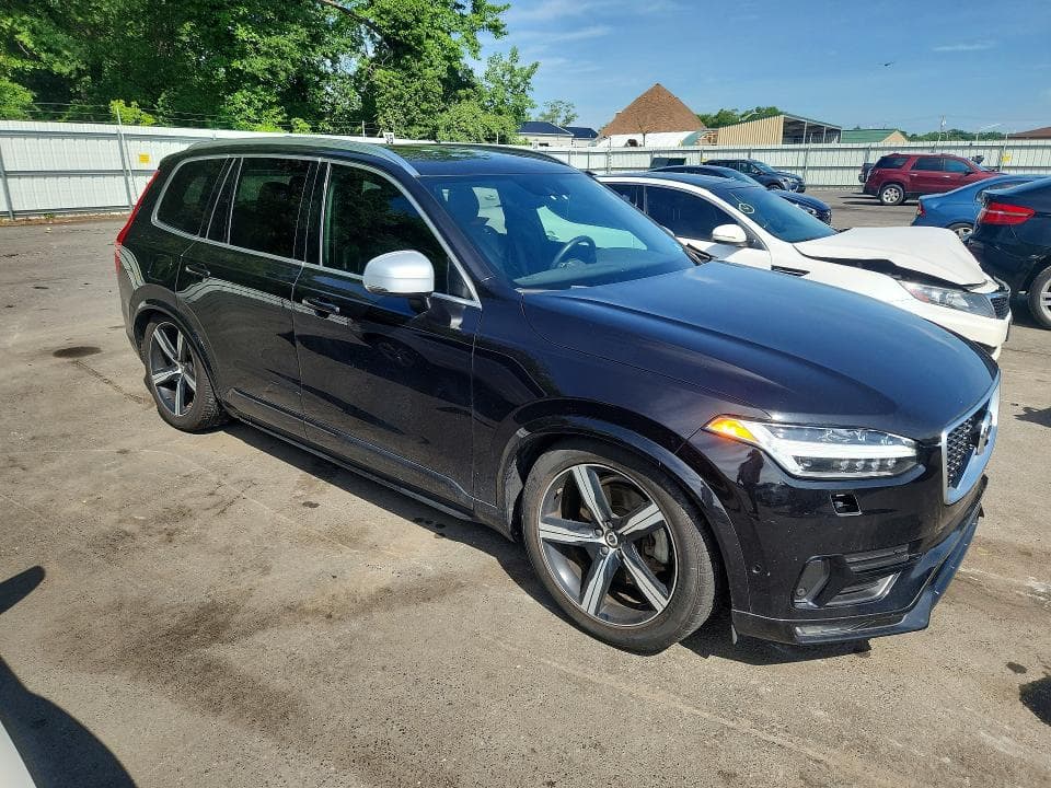 2017 VOLVO XC90 T6 4