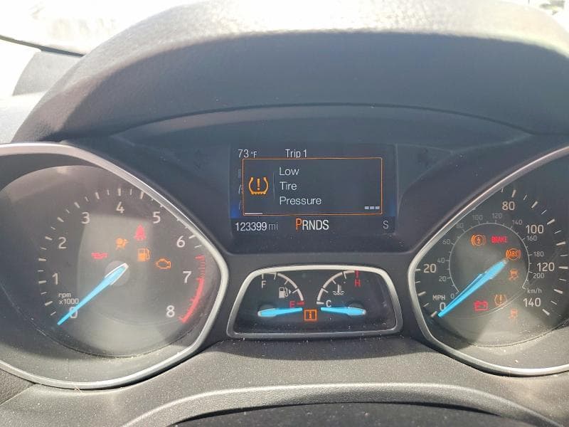 2017 FORD ESCAPE SE 9