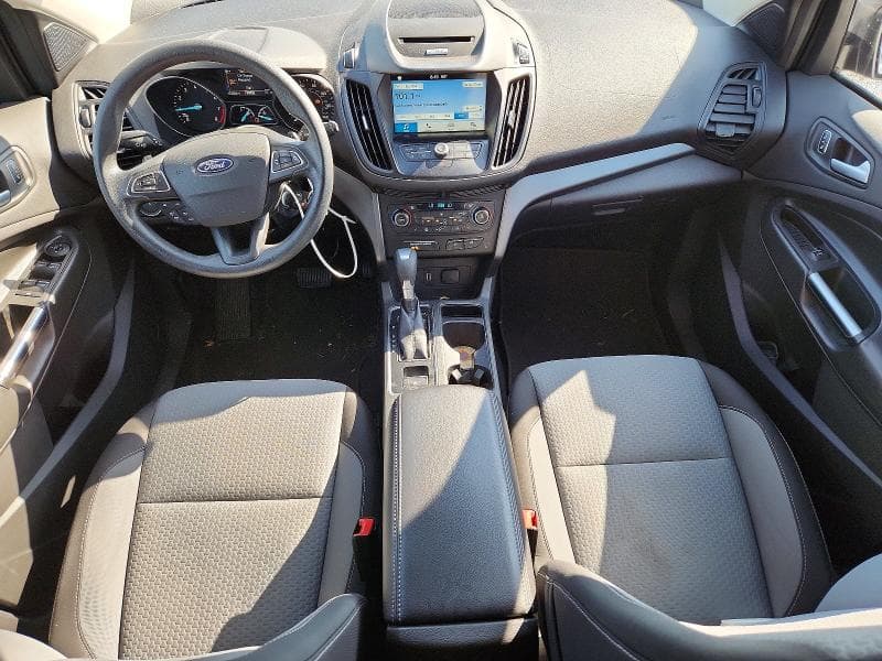 2017 FORD ESCAPE SE 8