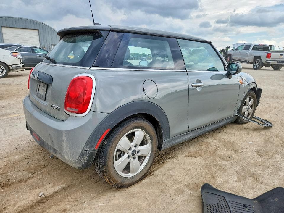 2017 MINI COOPER 3