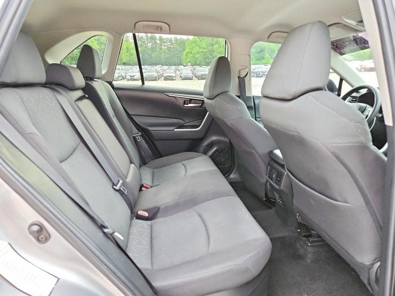 2024 TOYOTA RAV4 HYBRID XLE 11
