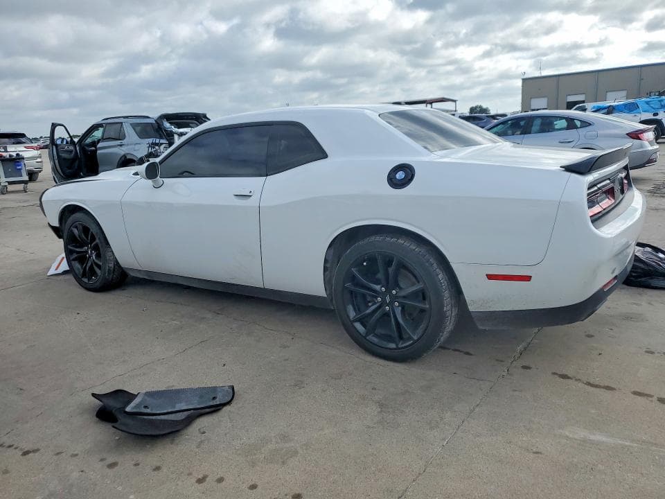 2018 DODGE CHALLENGER SXT 2