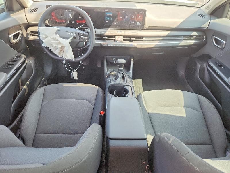 2025 KIA K4 LXS 8