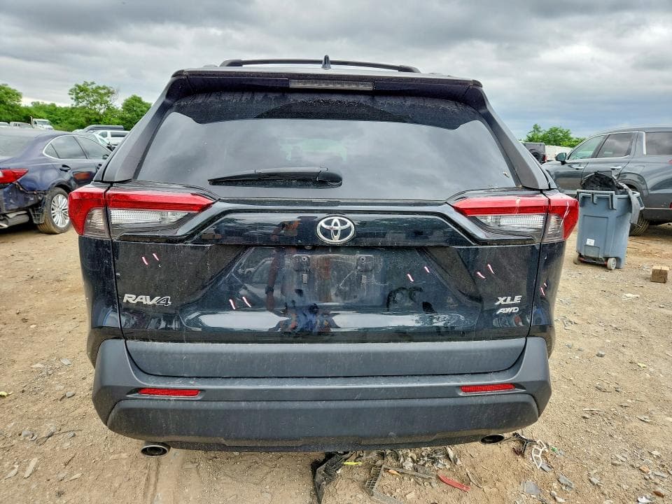 2021 TOYOTA RAV4 XLE PREMIUM 6