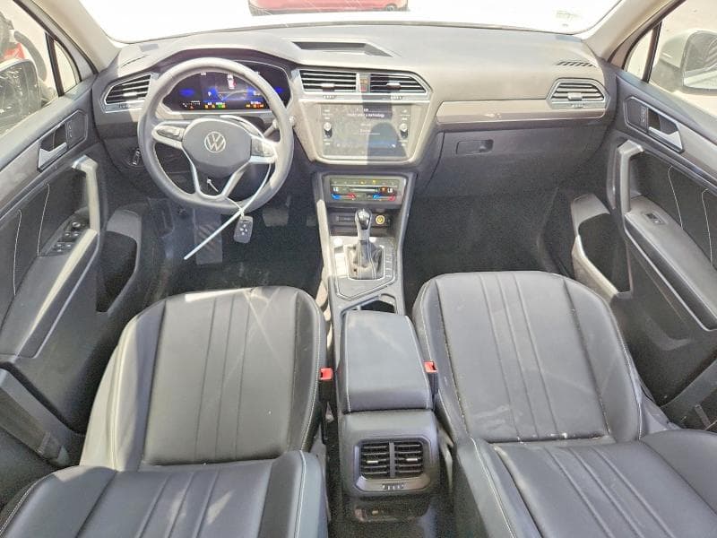 2022 VOLKSWAGEN TIGUAN SE 8