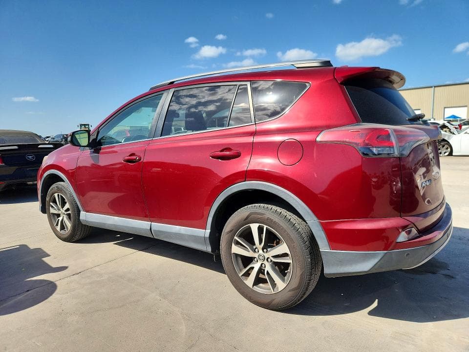 2018 TOYOTA RAV4 XLE 2