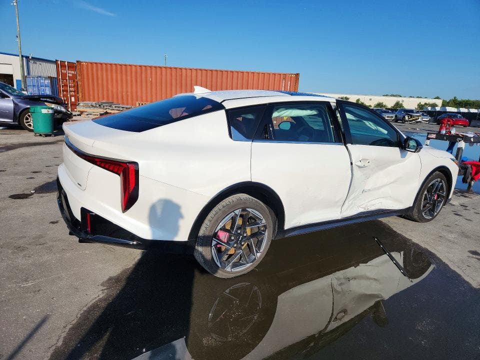 2025 KIA K4 GT LINE 3