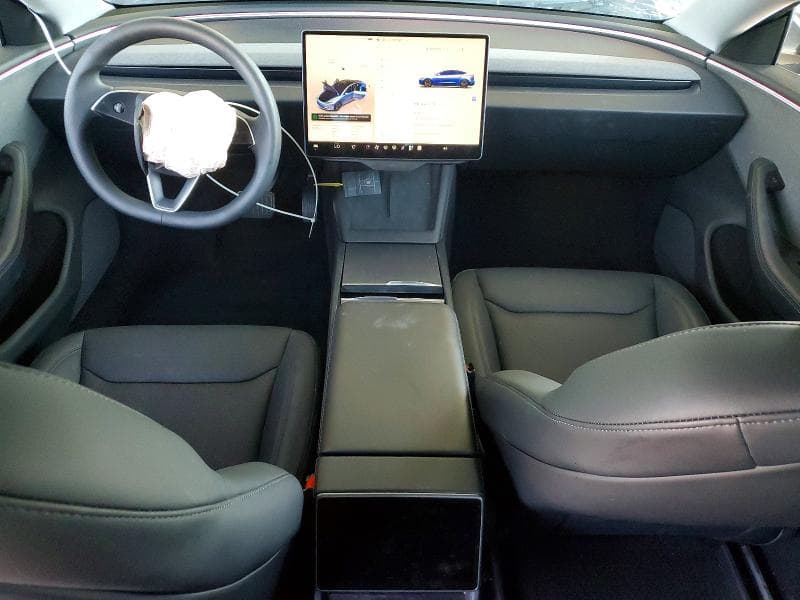 2025 TESLA MODEL 3 8