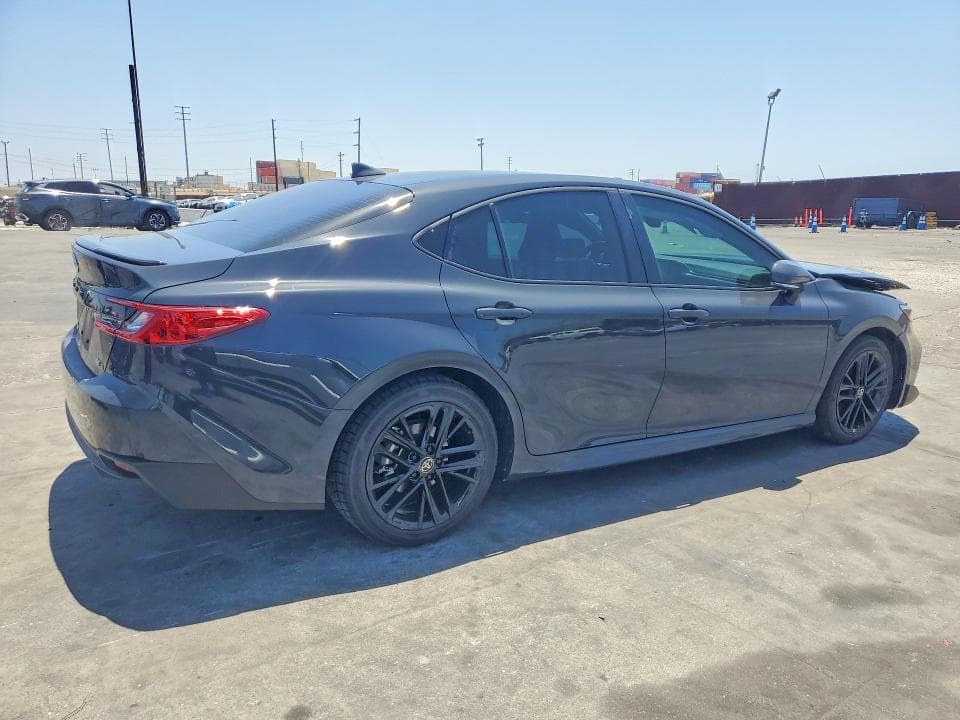 2025 TOYOTA CAMRY SE 3