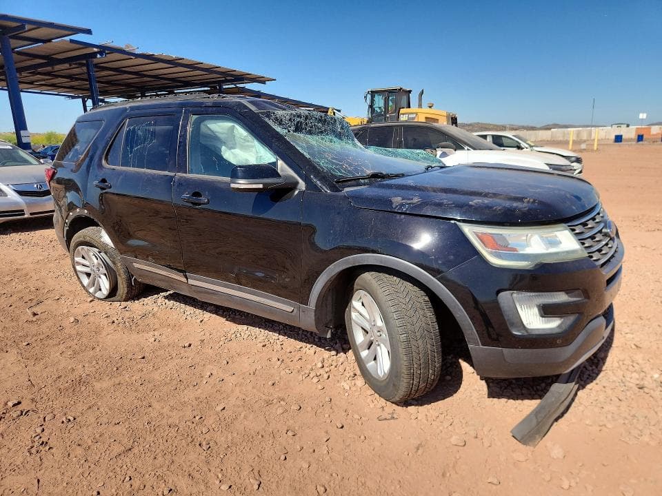 2017 FORD EXLPLORER 4