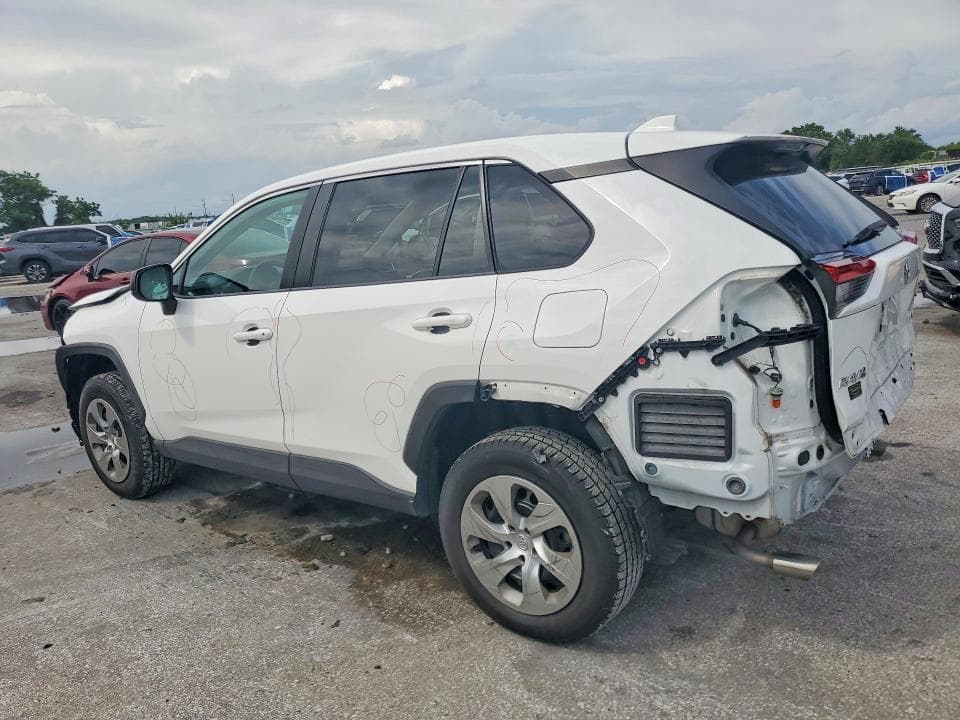 2020 TOYOTA RAV4 LE 2