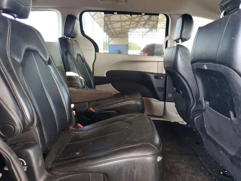 2020 CHRYSLER VOYAGER LXI 10