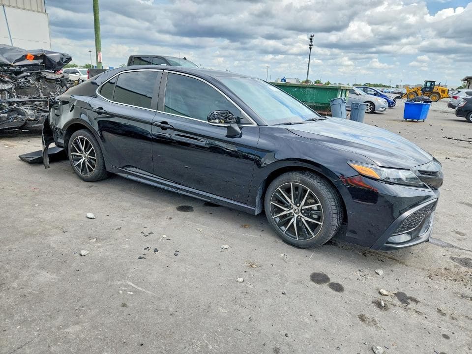 2023 TOYOTA CAMRY SE 4