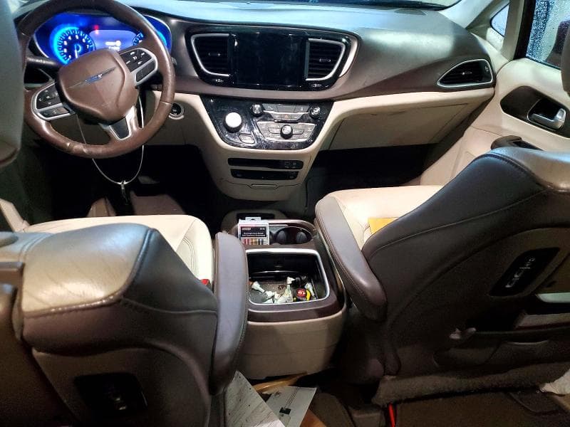 2017 CHRYSLER PACIFICA TOURING L PLUS 8