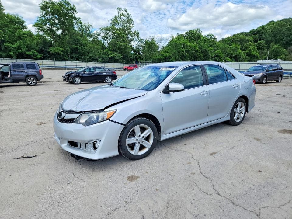 2014 TOYOTA CAMRY