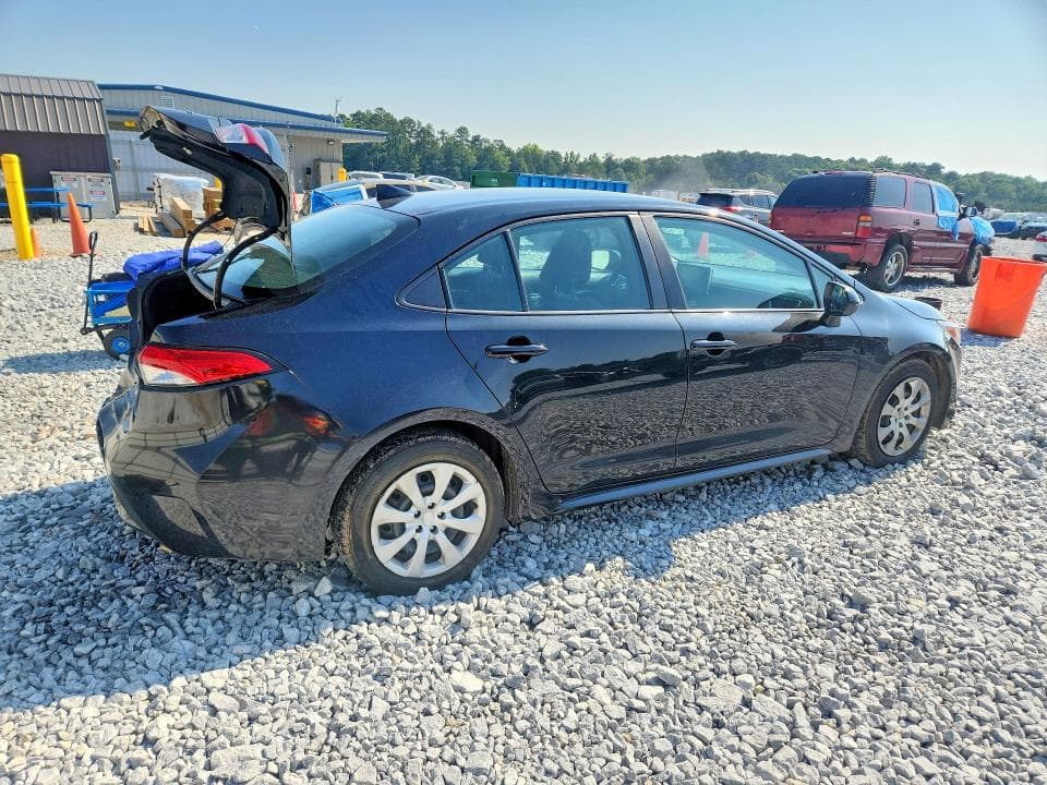2021 TOYOTA COROLLA LE 3
