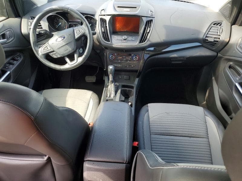 2017 FORD ESCAPE SE 8