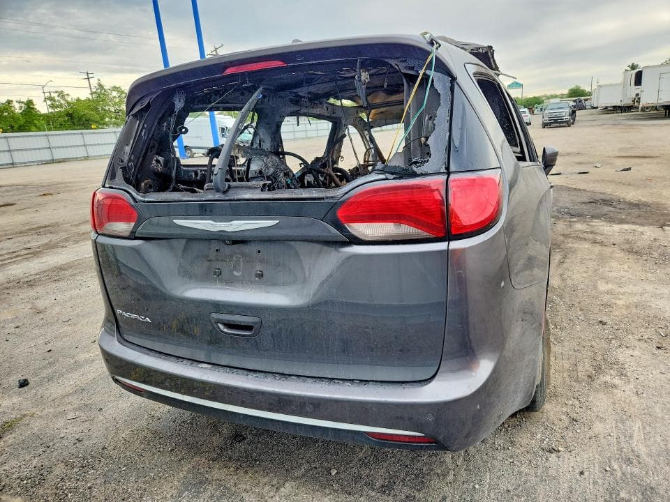 2017 CHRYSLER PACIFICA TOURING L 6