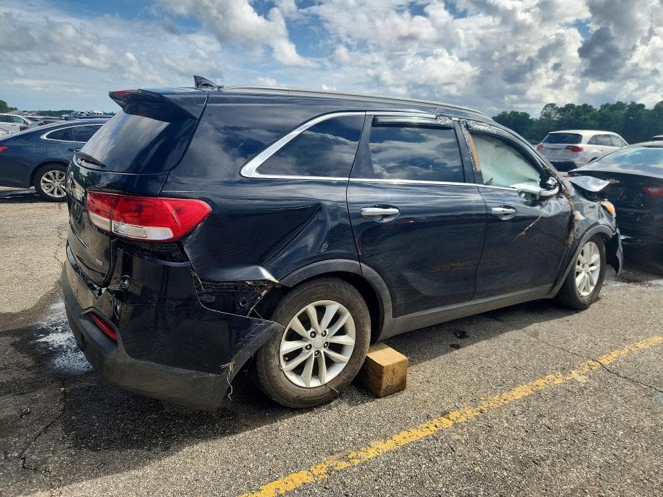 2017 KIA SORENTO LX 3