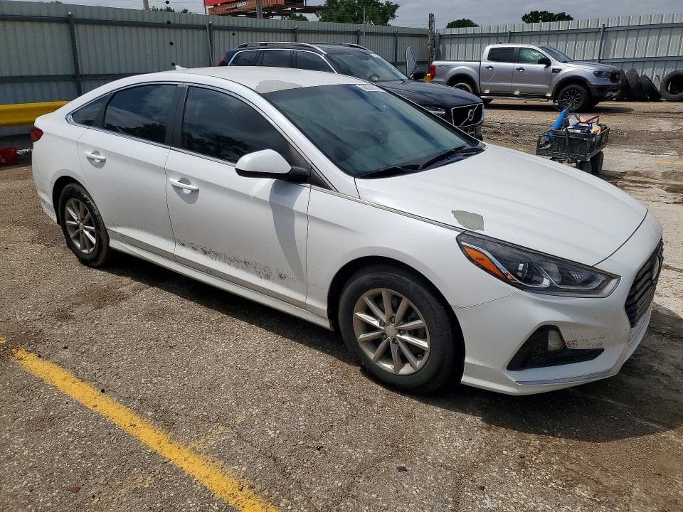 2019 HYUNDAI SONATA SE 4
