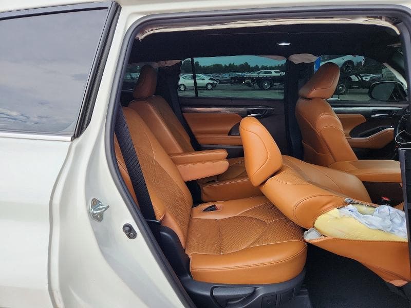 2021 TOYOTA HIGHLANDER PLATINUM 11