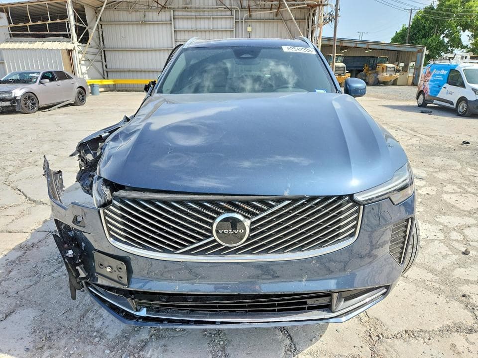 2025 VOLVO XC90 CORE 5