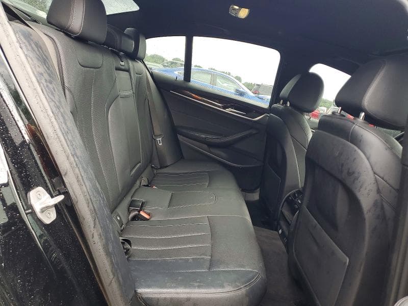 2021 BMW 530 XI 10