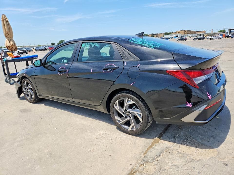 2025 HYUNDAI ELANTRA SEL SPORT 2